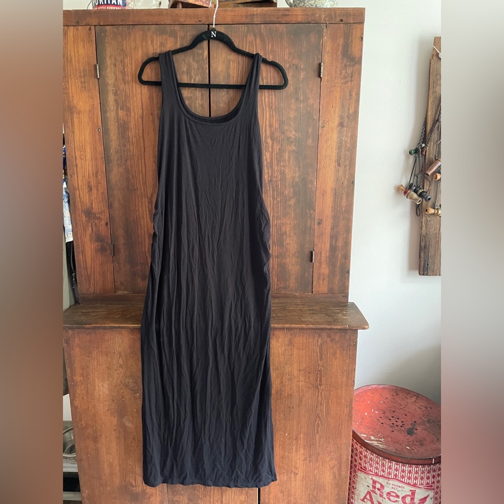EUC Black old navy maternity maxi dress